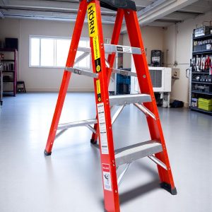 Escalera Tijera Fibra de Vidrio Certificada 4 pasos