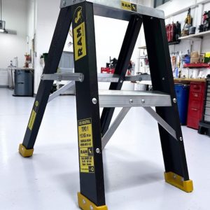 Escalera RAM Tijera  Aluminio Negra 2 pasos